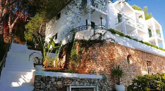 Desmais Cala Galdana Szálloda